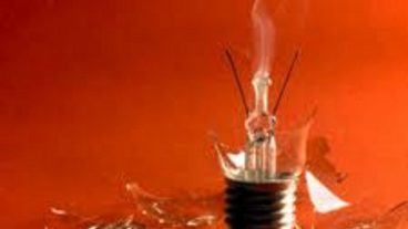 স্ক্রুড্রাইবার কে বানিয়ে ফেলুন সুপার স্ক্রুড্রাইবার, রাবার ছাড়া মুছে ফেলুন পেঞ্চিলের দাগ, Sunglass  দিয়ে বানিয়ে ফেলুন মোবাইল Holder আরও অনেক কিছু