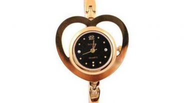 ভালোবাসা দিবসে গার্লফ্রেন্ডের জন্য সেরা কয়েকটি হাতঘড়ি