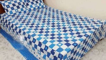 ঘরের আভিজাত্যে রাজকীয় বেডশীট