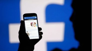 আপনি গরিব নাকি বড়লোক সেটা বলে দিবে ফেসবুক