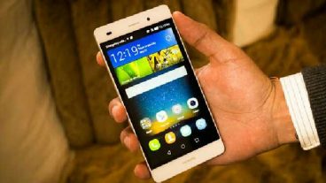 Huawei Xiaomi ফোন এখন আমাদের দেশে বেশ জনপ্রিয় কিন্তু দুঃখের বিষয় এ ব্রান্ডগুলোর নাম উচ্চারনই করতে পারেন না অনেক ব্যবহারকারী