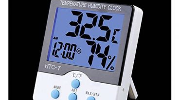 ঘরের তাপমাত্রা মাপুন ডিজিটাল টেম্পারেচার মিটারে