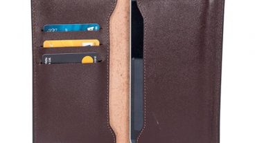 চামড়ার বেল্ট আর নান্দনিক ওয়ালেট এ জমজমাট ফ্যাশন