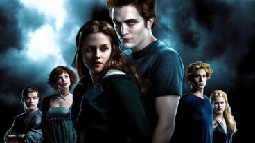 টিউলাইট নোভেল সিরিজটি কি পড়েছেন যদি না পড়ে মুভির মাঝে দিয়ে জানতে চান তারা আসুন ছোট কোয়ালিটিতে দেখে নেই