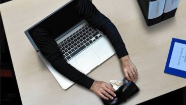 অনলাইন শপিং প্রতারনা ভোগান্তি এবং করনীয়