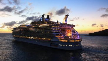 বিশ্বের শীর্ষ পাঁচ বিলাসবহুল প্রমোদতরী