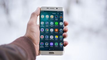 এই ঈদে ক্লাউড সার্ভার বিডি থেকে ডোমেইন/হোস্টিং কিনে পান SmartPhone জেতার সুযোগ!