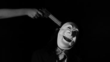 মোমো এই বিপজ্জনক খেলা থেকে নিরাপদ থাকুন