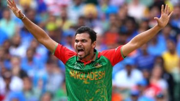 Mashrafe gives credit to seniors