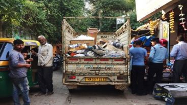 বর্জ্য থেকে যেভাবে আয় করছে ভারতীয়রা