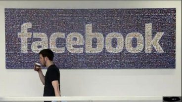 আপনার জীবনের প্রত্যেকটি ক্ষেত্র অনুসরণ করে ফেসবুক!