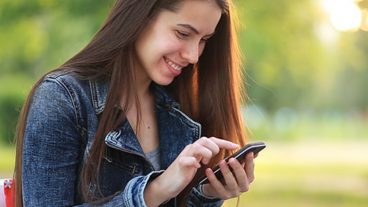 এখন থেকে আপনার হাতের ইশারায় চলবে ফোন