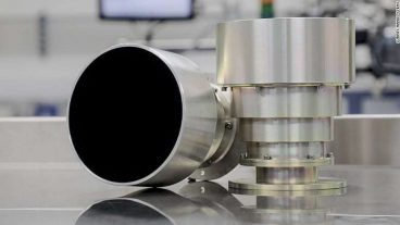 এক নজরে দেখে নিন বিশ্বের সবচেয়ে কালো বস্ত!