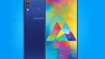 Samsung Galaxy M20 Review – The Heat Is On! স্যামসাং প্রেমীদের জন্য TechsamirBD