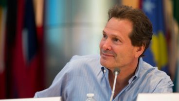 ২২ বিলিয়ন মার্কিন ডলার দিয়ে সুইডিশ ফিনটেক কোম্পানি iZettle কিনে নিচ্ছে পেপাল, যা কোম্পানির এ যাবৎ কালের সর্ববৃহৎ একুইজেশন