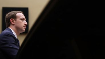 প্রথম তিন মাসের মধ্যেই ফেসবুক তাদের সাইট থেকে ৫৮৩ মিলিয়ন ফেইক একাউন্টসগুলোকে ব্যান করে দিয়েছে, সম্প্রতি Cambrige Analytica স্ক্যান্ডালের আর্বিভার হিসেবে এটিকে দায়ী করছেন অনেকেই