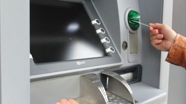 ATM থেকে নকল বা জাল টাকা পেলে কি করবেন?