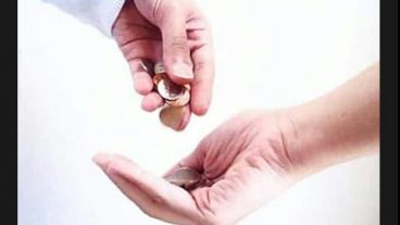 জেনে নিন এ বছর সদকাতুল ফিতরের পরিমাণ কত টাকা নির্ধারণ করা হয়েছে কোন জিনিস দ্বারা ফিতরা দেওয়া সুন্নত