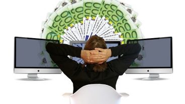 অনলাইনে আয় করার কিছু জনপ্রিয় উপায়