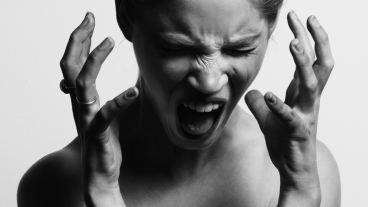 সুখে থাকার জন্য দালাই লামার সেরা ১০ টি উপদেশ