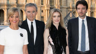 পৃথিবীর শীর্ষ ১০ ধনী পরিবার