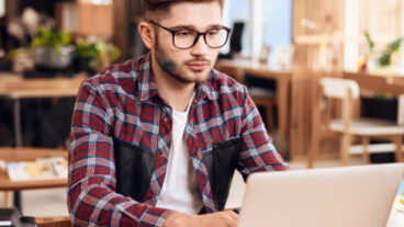 সেরা কয়েকটি টিপস ফ্রিল্যান্সিং থেকে আয় করার