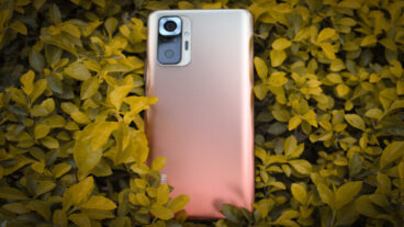 আল্প টাকায় লুকিং, ক্যামেরা, এবং গেমিং পারফামেন্সের অসাধারন মোবাইল ফোন