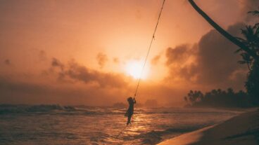 কখনো মনে হয়