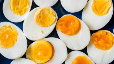 ডিমের কুসুম কি গরমকালে খাওয়া উচিত কিনা? কী বলছেন বিশেষজ্ঞরা-