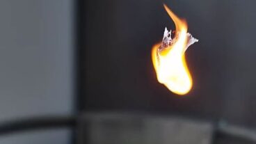 বরফ আর সুতার অসাধারণ ম্যাজিক