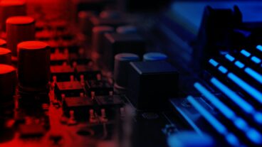 হার্ডওয়্যার কিভাবে সফটওয়্যারের সাথে যোগাযোগ করে?