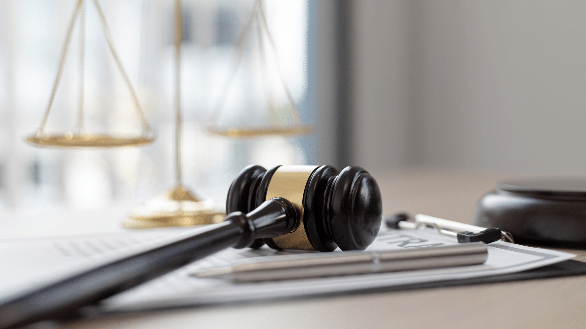 গ্রে হ্যাট হ্যাকারেরা কি আইন ভঙ্গ করে?