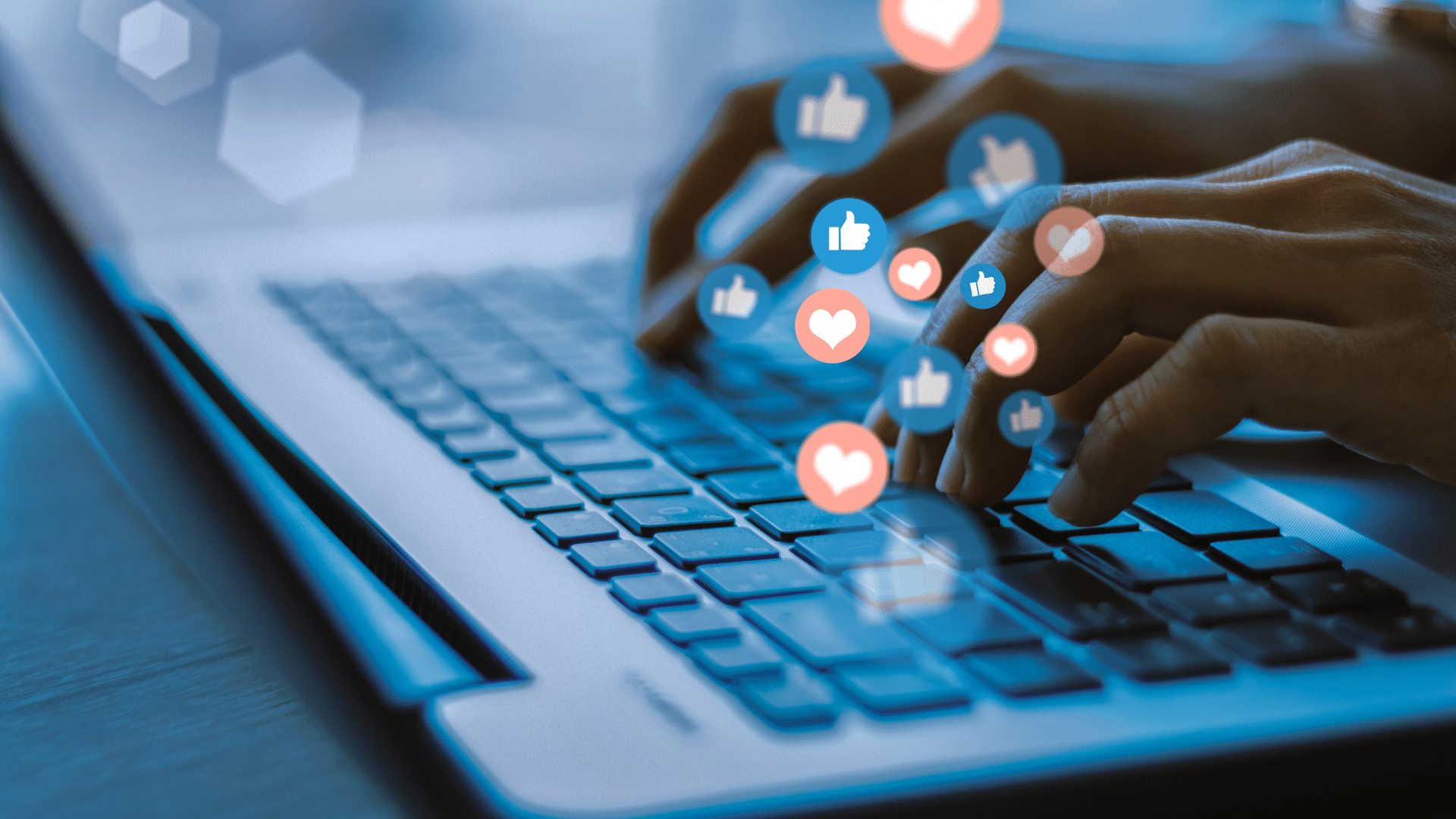 অনলাইনে সোশ্যাল মিডিয়ায় ক্ষতি নিয়ন্ত্রণ