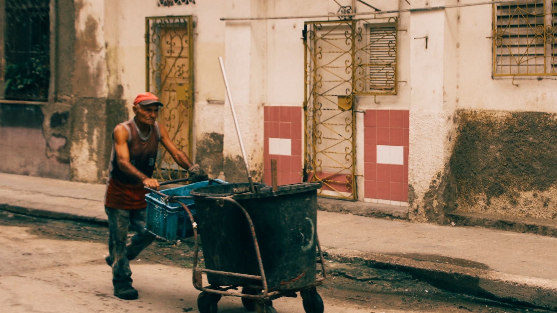 ট্রলি ঠেলা