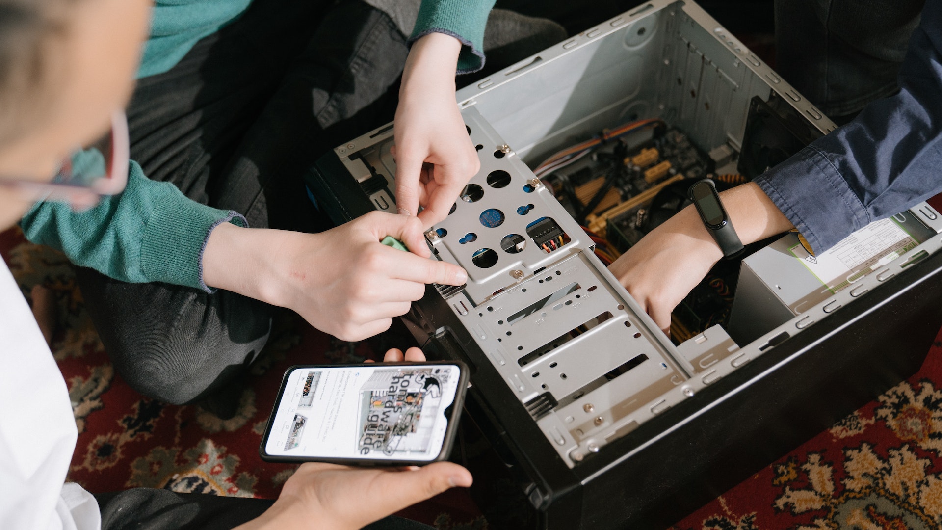 কম্পিউটার ভাইরাস কীভাবে কম্পিউটারে প্রবেশ করে?