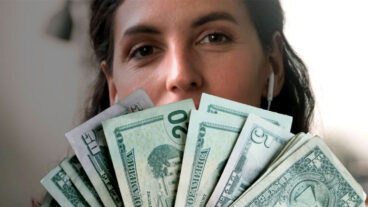 মোবাইল দিয়ে ইনকাম করার সহজ দুটি উপায়