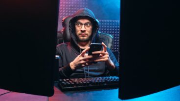 কীভাবে একজন হ্যাকার হবেন? যা যা করণীয়?