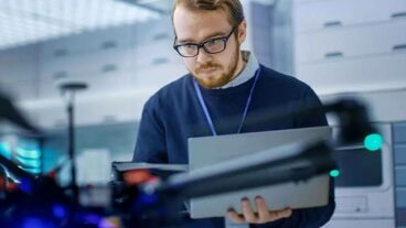 ফ্রেশার হিসেবে সাফল্য পেতে ৫ টি জায়গায় চাকরি খুঁজুন