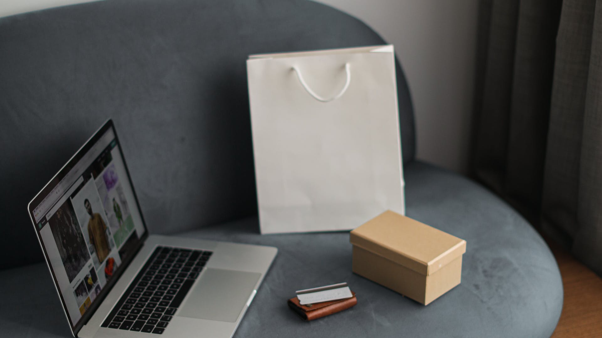 অনলাইন বিজনেস এর সংজ্ঞা