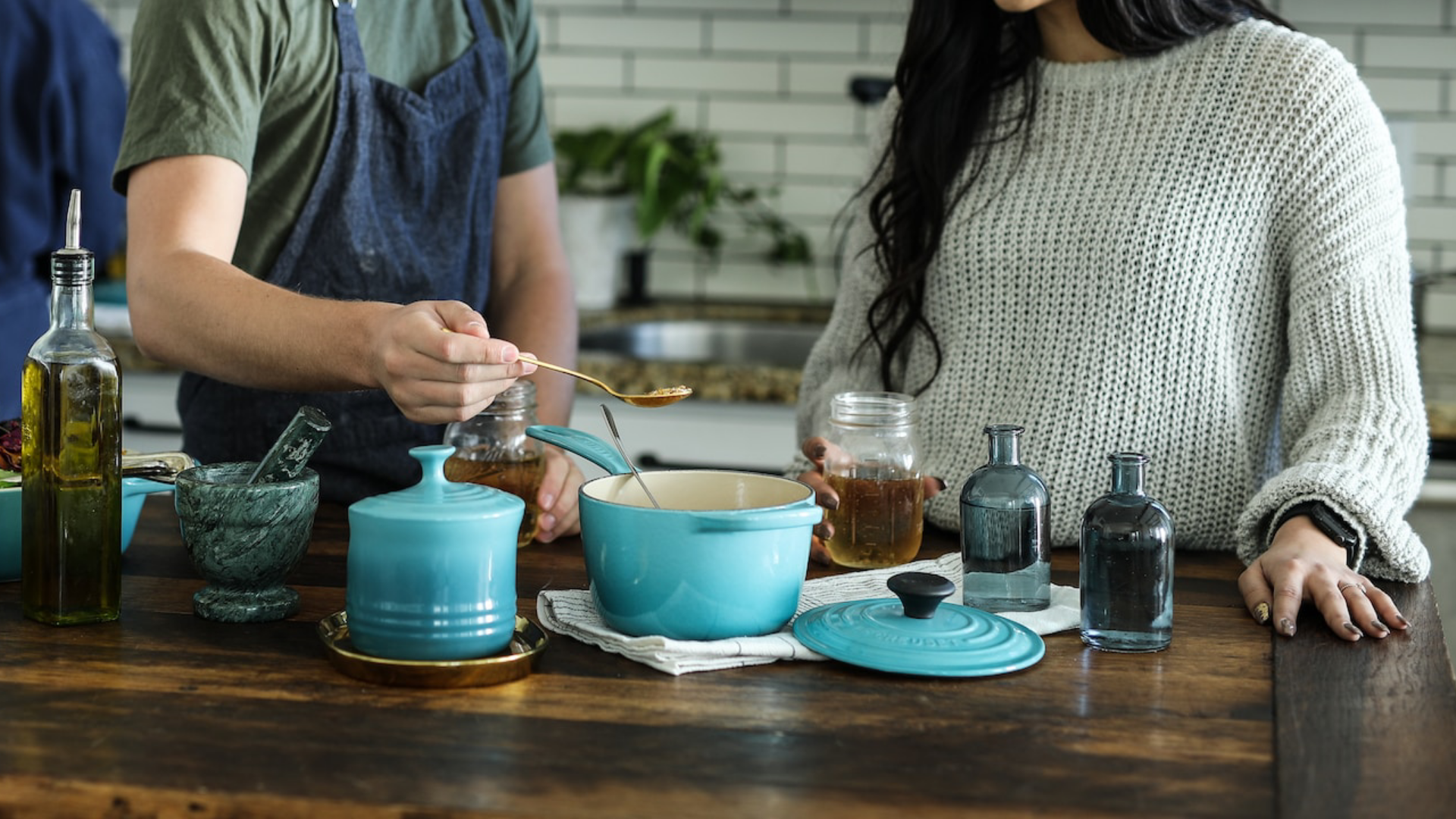 রান্নার ভিডিও তৈরি করে আয় করুন 