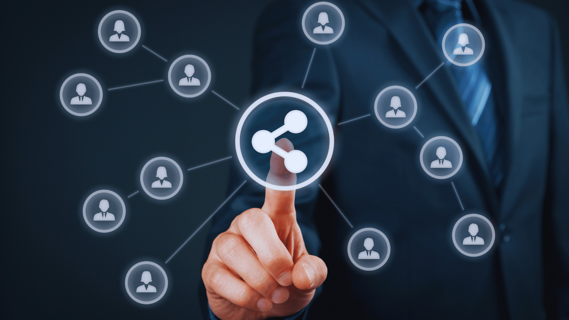 বন্ধু ও পরিবারের কাছে পাসকি শেয়ার করুন