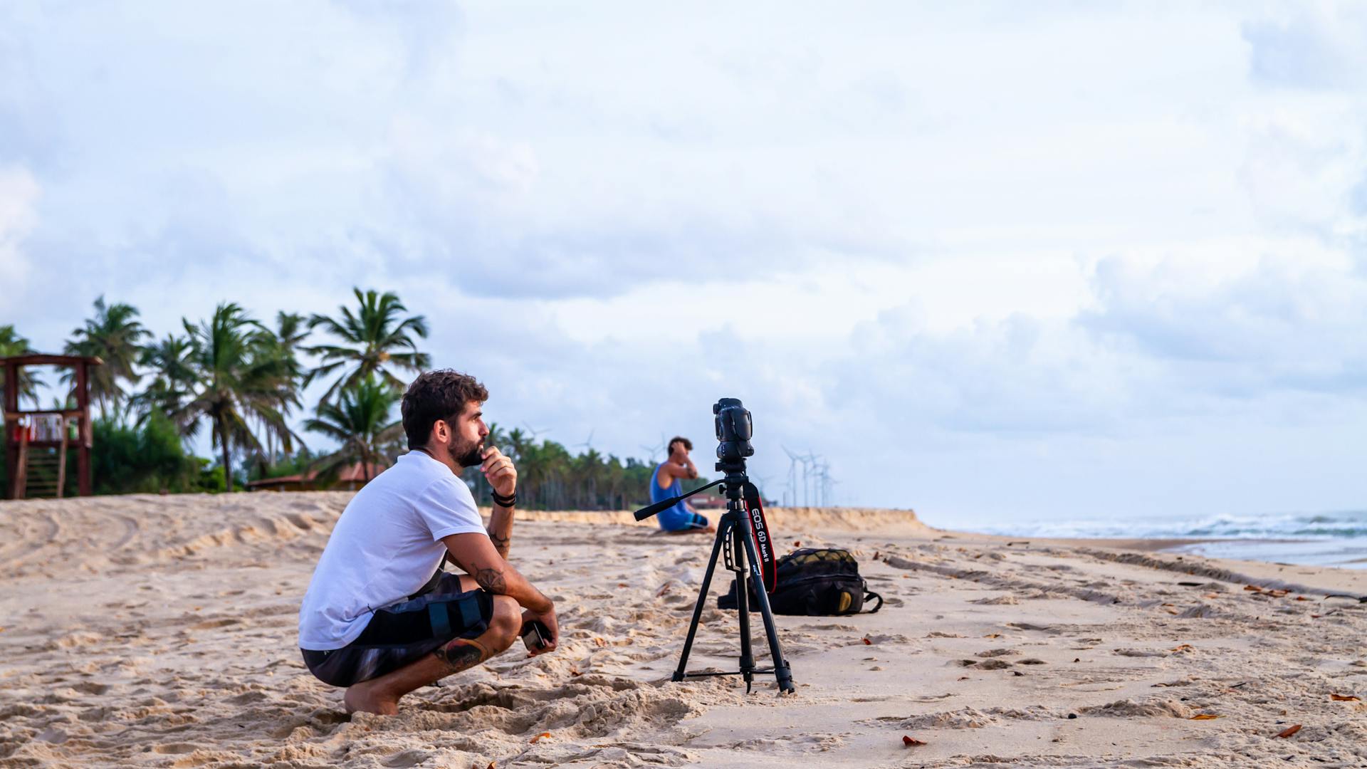 ক্যামেরার সামনে এসে ভিডিও তৈরি 