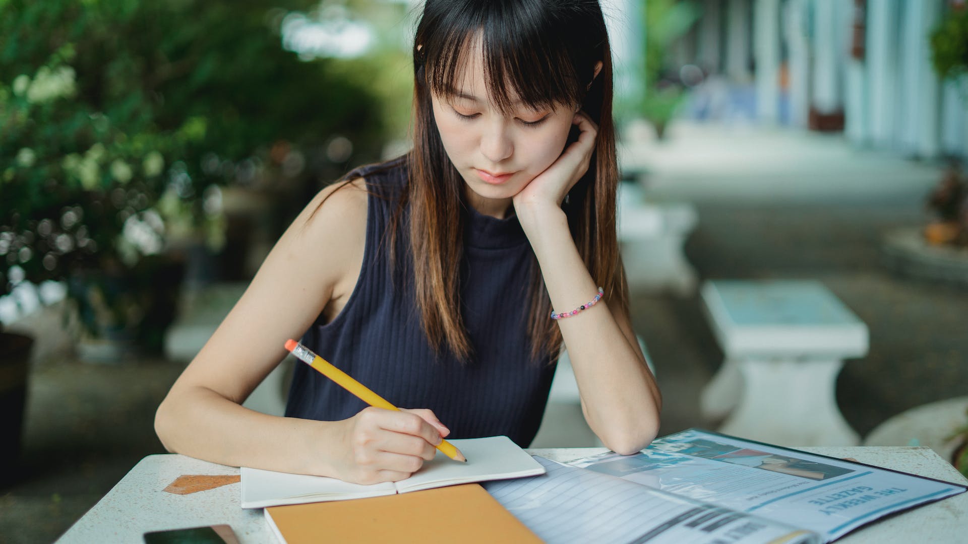 যেভাবে এসাইনমেন্ট লেখার কাজ করবেন