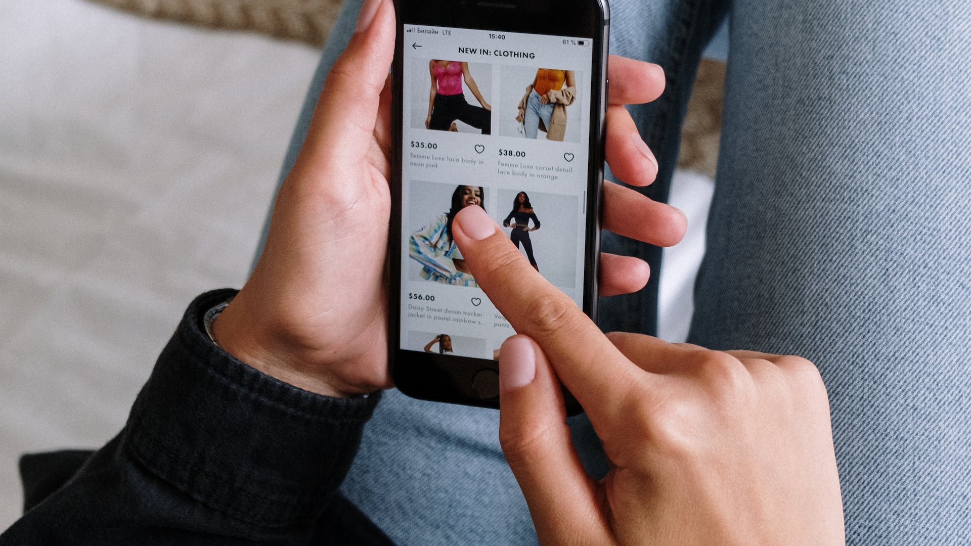 প্রয়োজনীয়তা বুঝে পণ্য কিনুন