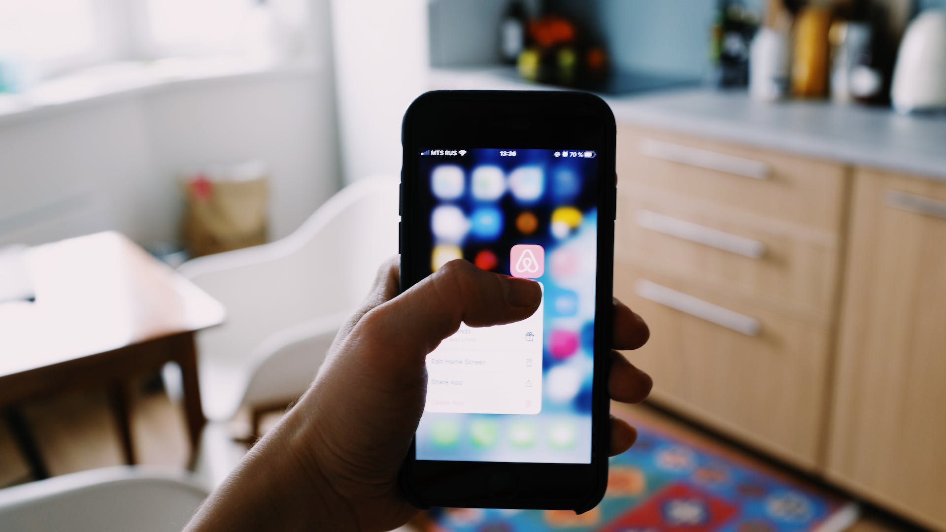 আপনার ফোন হ্যাক হয়েছে কিনা তা বোঝার উপায়। 