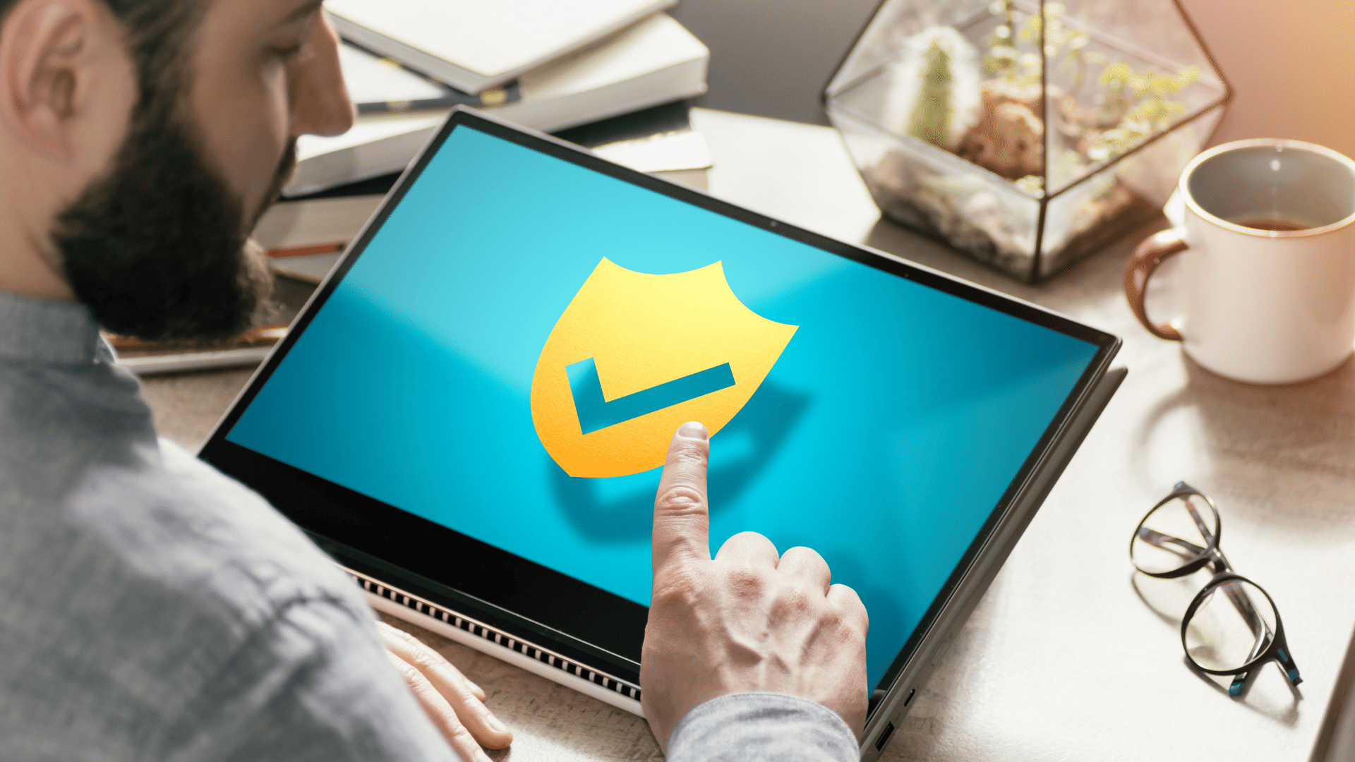 নিয়মিত এন্টিভাইরাস স্ক্যান করুন