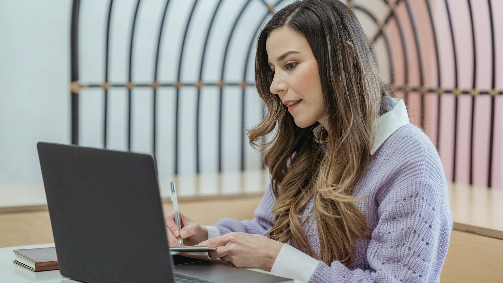 আপনার কনটেন্ট প্রুফরিড এবং এডিট করে নিন