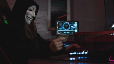 হ্যাকিং কি? কিভাবে হ্যাকিং করে? হ্যাকিং সম্পর্কে সম্পুর্ন ধারনা