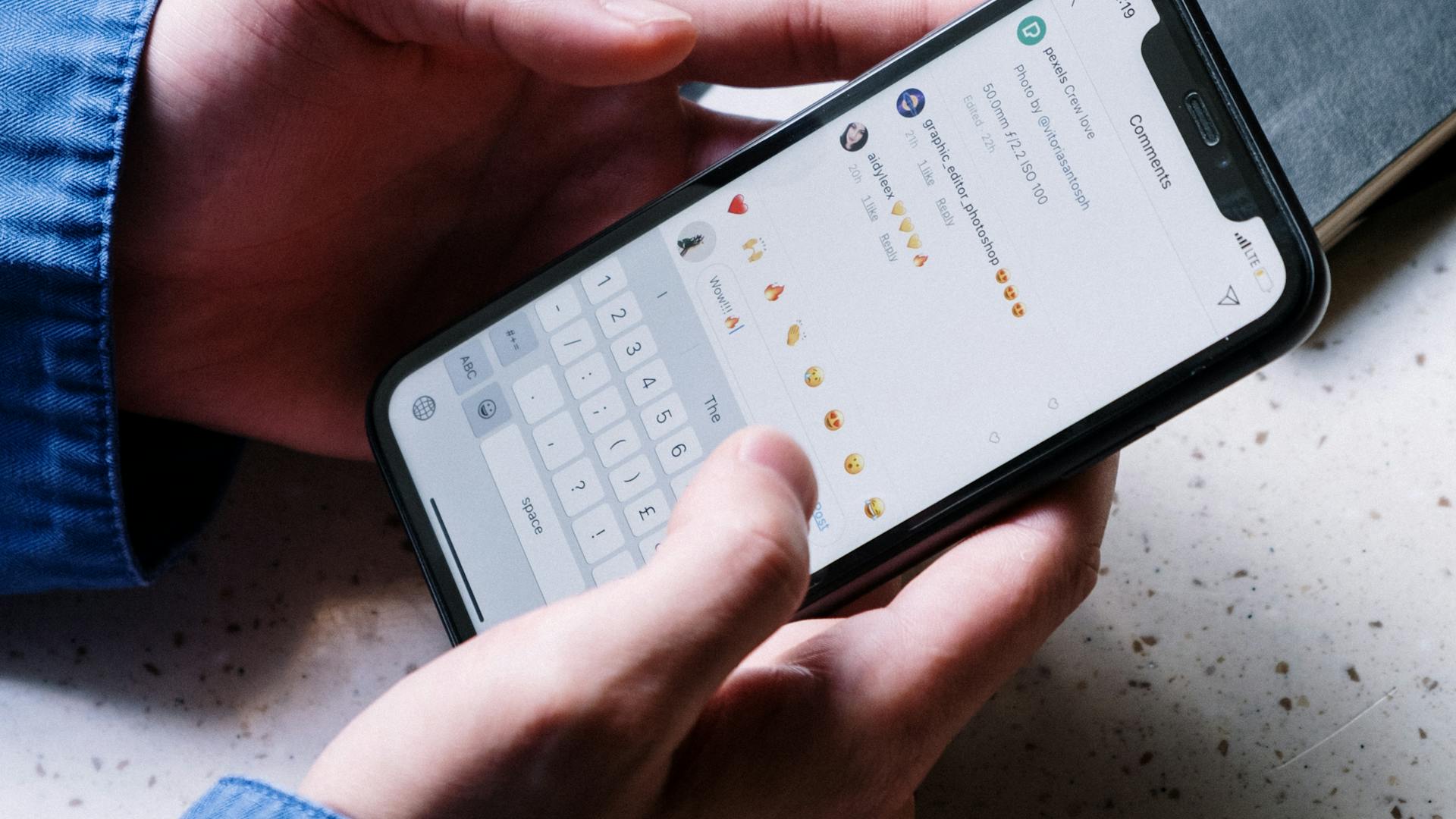 দর্শকদের মন্তব্য থেকে আইডিয়া সংগ্রহ করুন