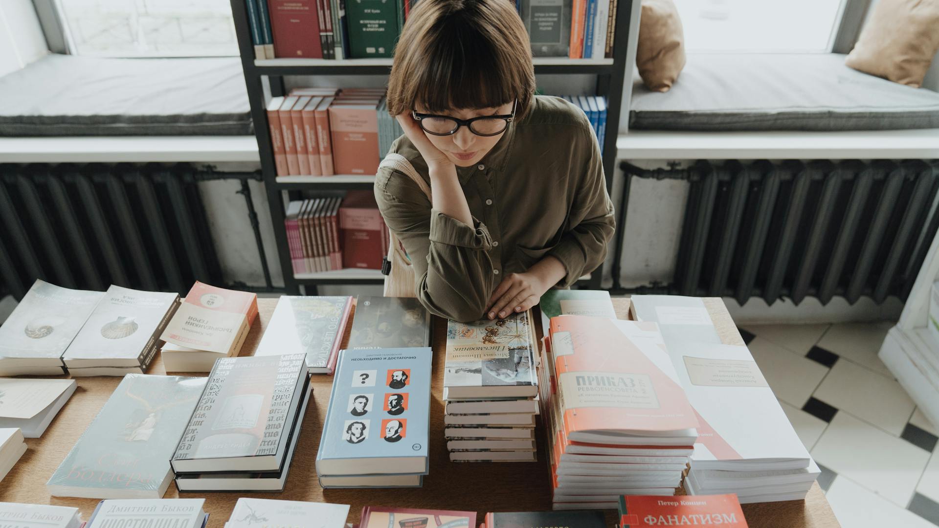 বুক রিভিউ করে আয় করার জন্য কী কী প্রয়োজন 